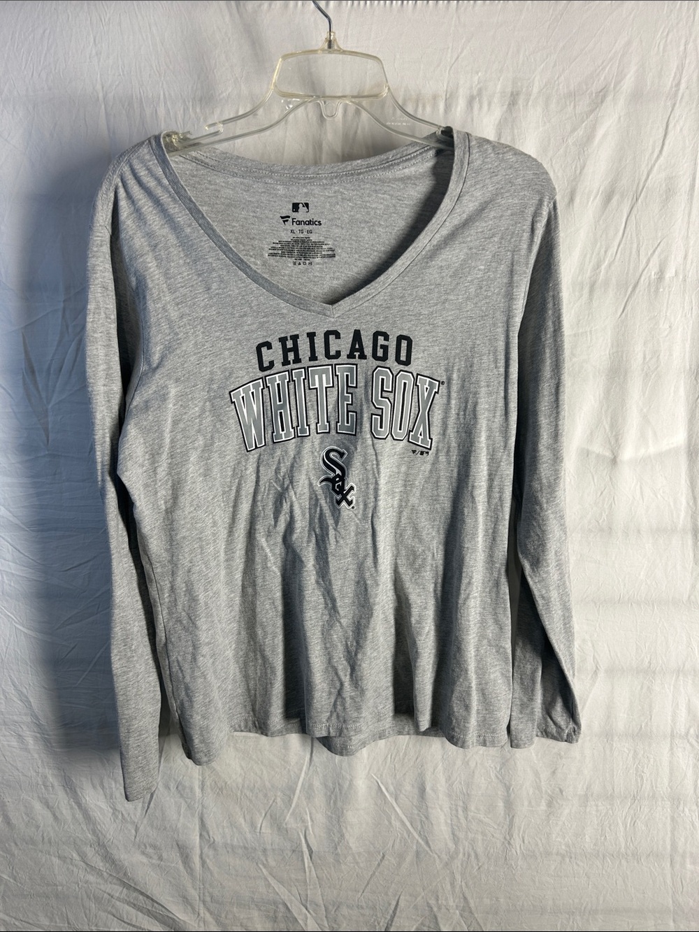 Fanatics Gray Chicago White Sox Long-Sleeve V-Neck Tee